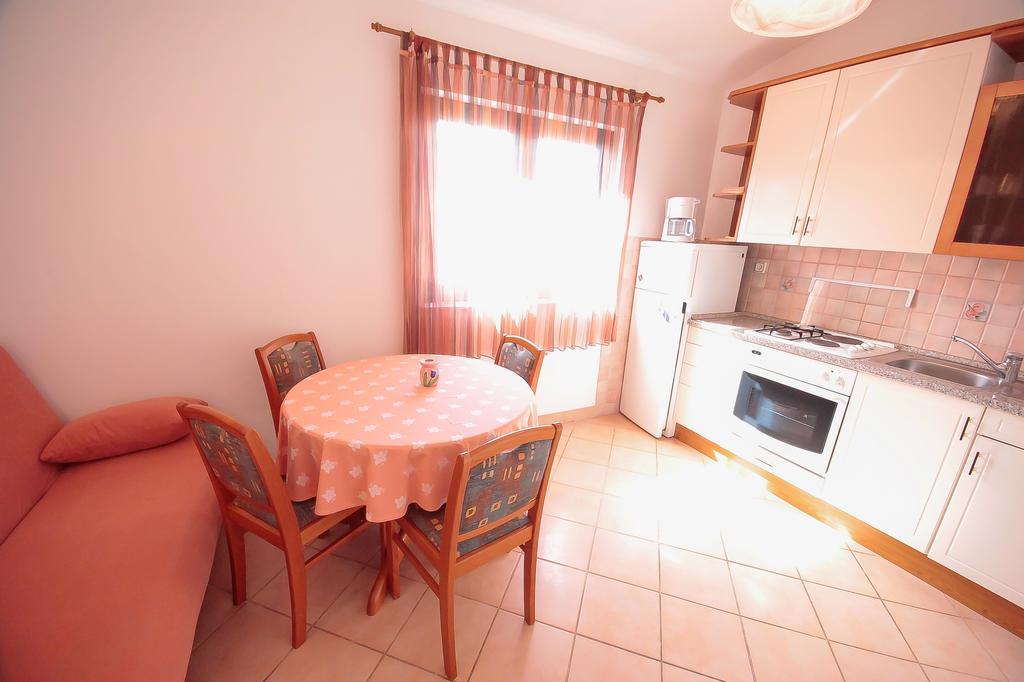 Apartments Skelin Vodice Cameră foto