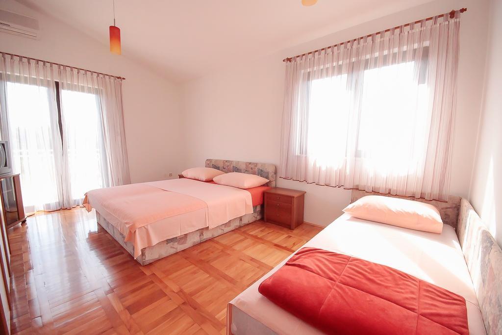 Apartments Skelin Vodice Cameră foto