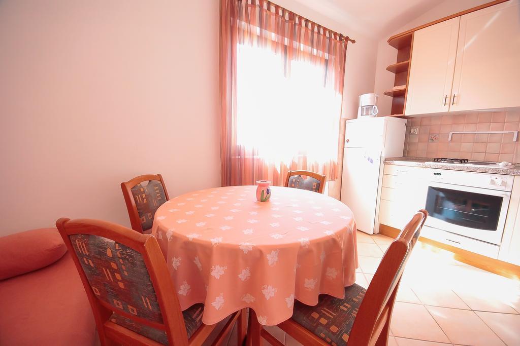 Apartments Skelin Vodice Cameră foto